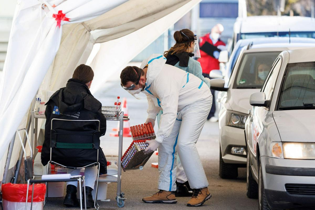 Na Hrvaškem so v zadnjem dnevu potrdili 1578 okužb. Foto: Reuters