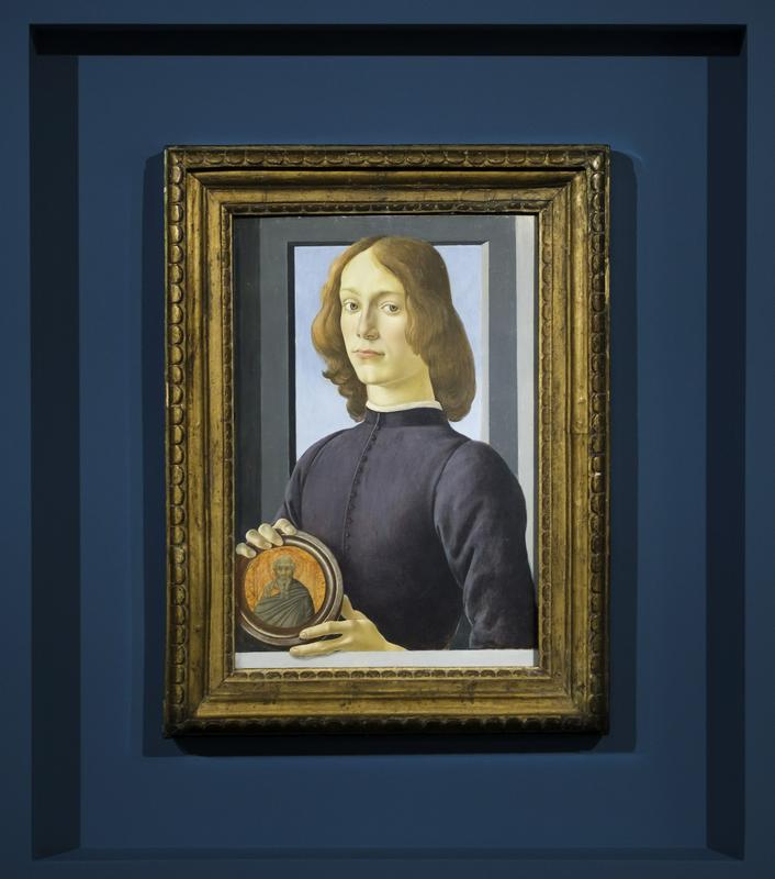 Pred letom dni so na dražbi hiše Sotheby's za 79,5 milijona evrov prodali Botticellijevo sliko mladeniča, ki je postala eden najdražjih portretov, kadar koli prodanih na dražbi. Foto: EPA