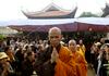 Umrl je budistični menih in mojster zena Thich Nhat Hanh