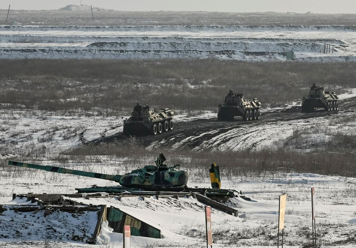 Vaje ruske vojske v pokrajini Rostov v bližini meje z Ukrajino. Foto: Reuters