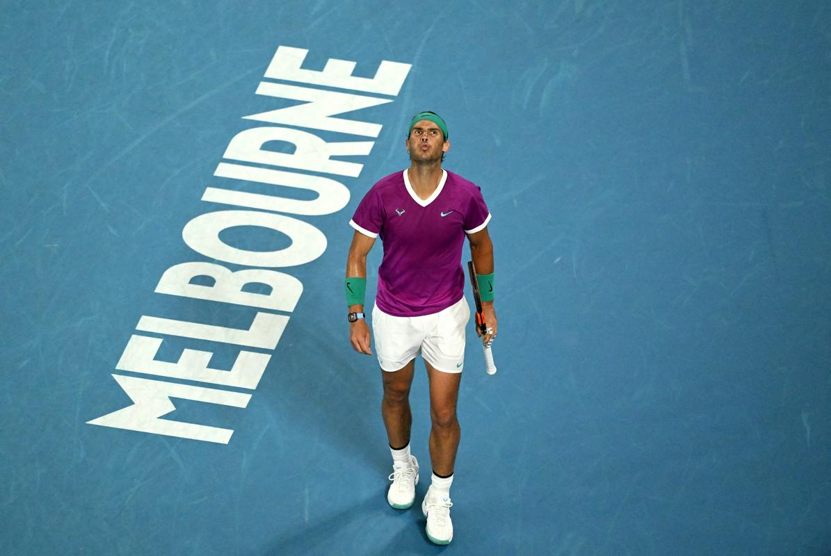 Tokrat se ni ponovila zgodba iz torkovega četrtfinala, ko je Rafael Nadal proti Denisu Shapovalovu povedel z 2:0, a zapravil vso prednost, tako da je odločal peti niz. Foto: Reuters
