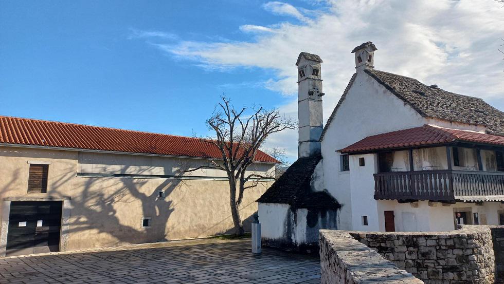 Ženske delajo film: Letošnja izdaja Letnega kina na Krasu posvečena režiserkam