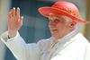 Nekdanji papež Benedikt XVI., ki ni ukrepal glede zlorab otrok, prosi za odpuščanje