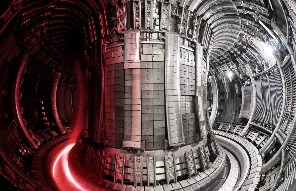 Fuzijski reaktorji še vedno potrošijo precej več energije, kot jo proizvedejo. Do široke uporabe so verjetno najmanj desetletja. Foto: EUROfusion