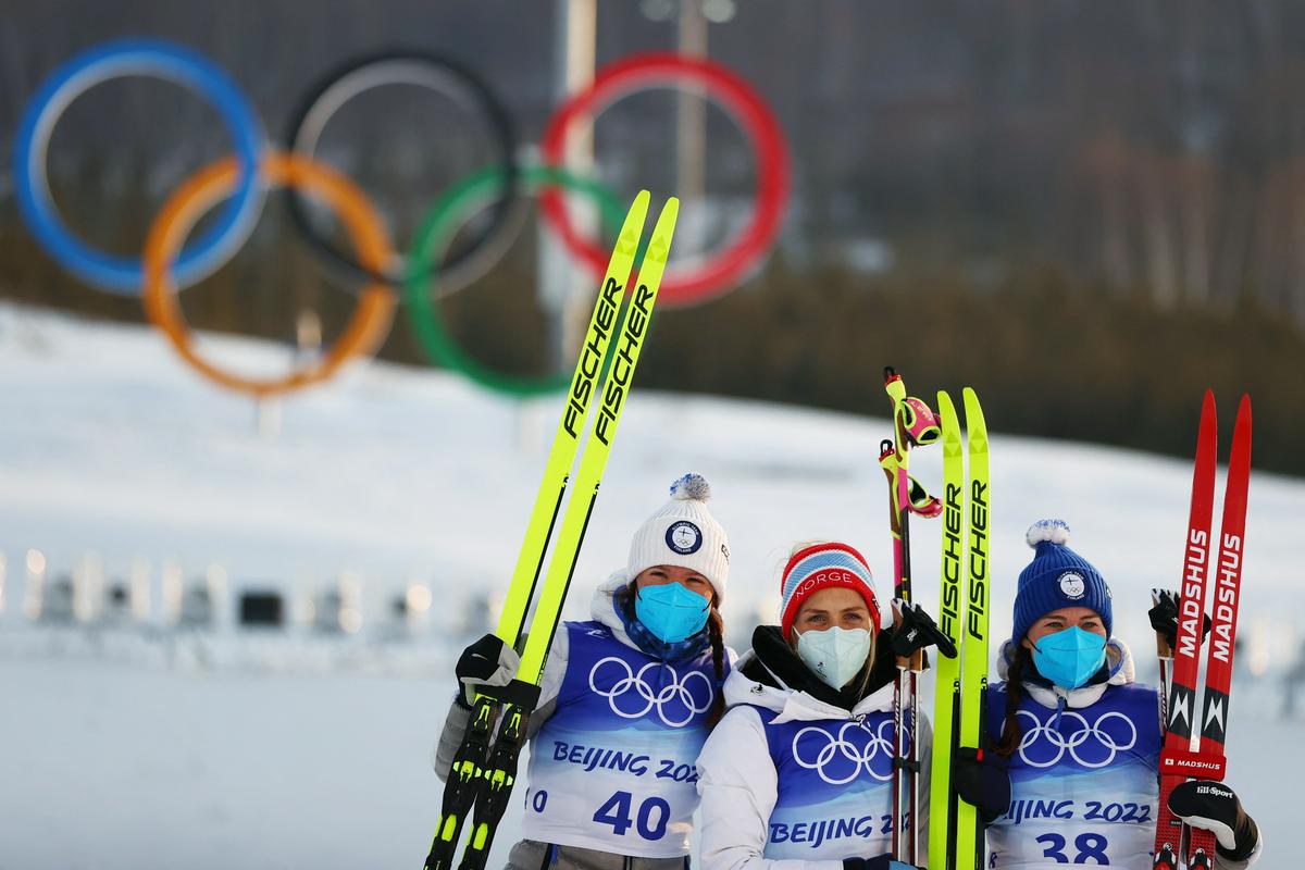 Zlato za Norveško in preostali dve medalji za Finsko; druga najboljša Norvežanka Tiril Udnes Weng je bila šele 21. Foto: Reuters