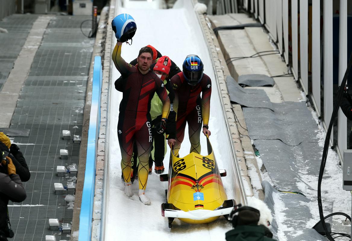 Francesco Friedrich je kot voznik dvoseda ubranil naslov iz Pjongčanga in bo veliki favorit tudi za vnovično olimpijsko zmago v štirisedu. Foto: Reuters