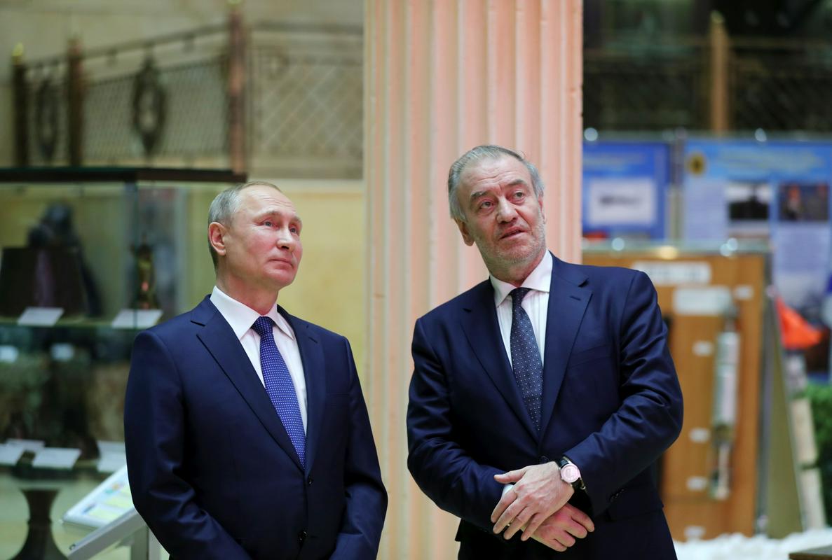 Putin in Gergijev, takrat že direktor Mariinskega gledališča, sta se leta 2018 skupaj udeležila konference o posredovanju v Siriji. Foto: EPA