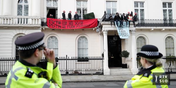 Des squatters ont occupé le palais de l’oligarque russe à Londres