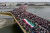 Budimpešto preplavili podporniki Fidesza in podporniki opozicije