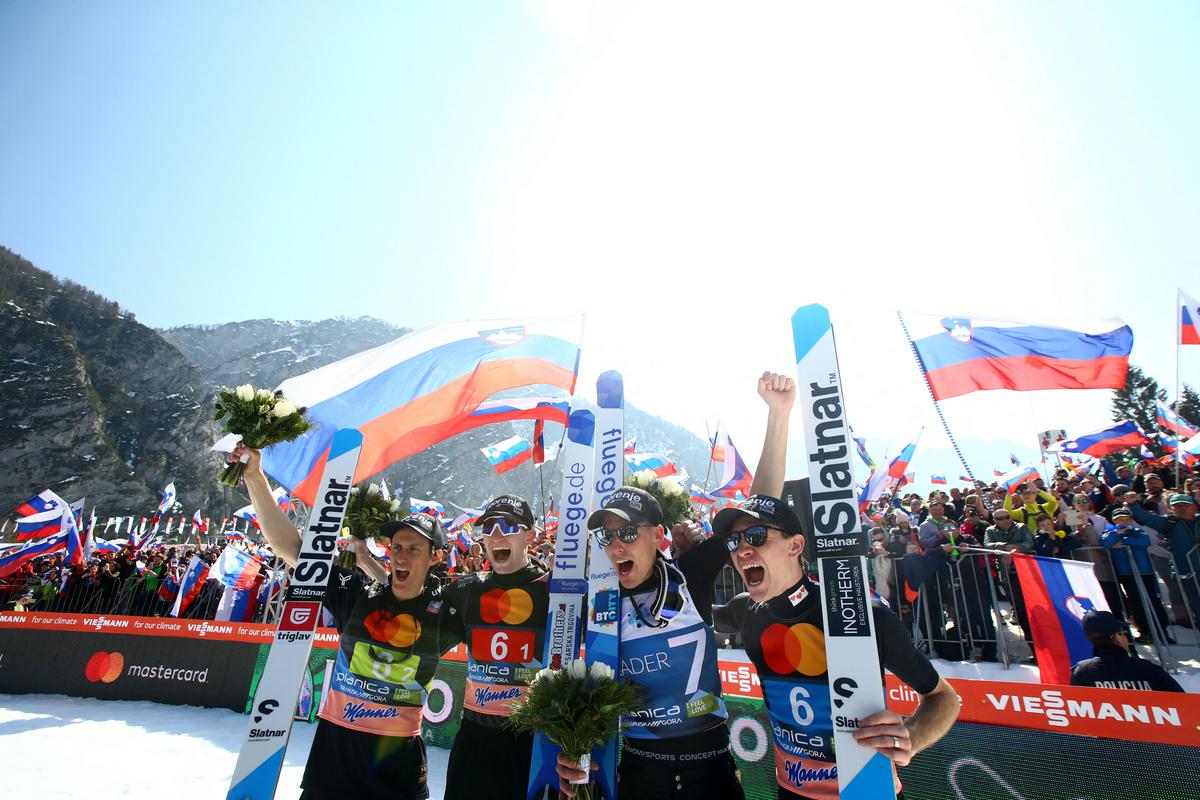 Za slovenske ljubitelje športa bodo vrhunec prvenstva tekme v skokih. Prvi teden je namenjen srednji skakalnici, kjer bo v nedeljo, 26. februarja, tudi ekipna mešana tekma, v drugem tednu pa sledijo tekme na Bloudkovi velikanki.  Foto: Reuters