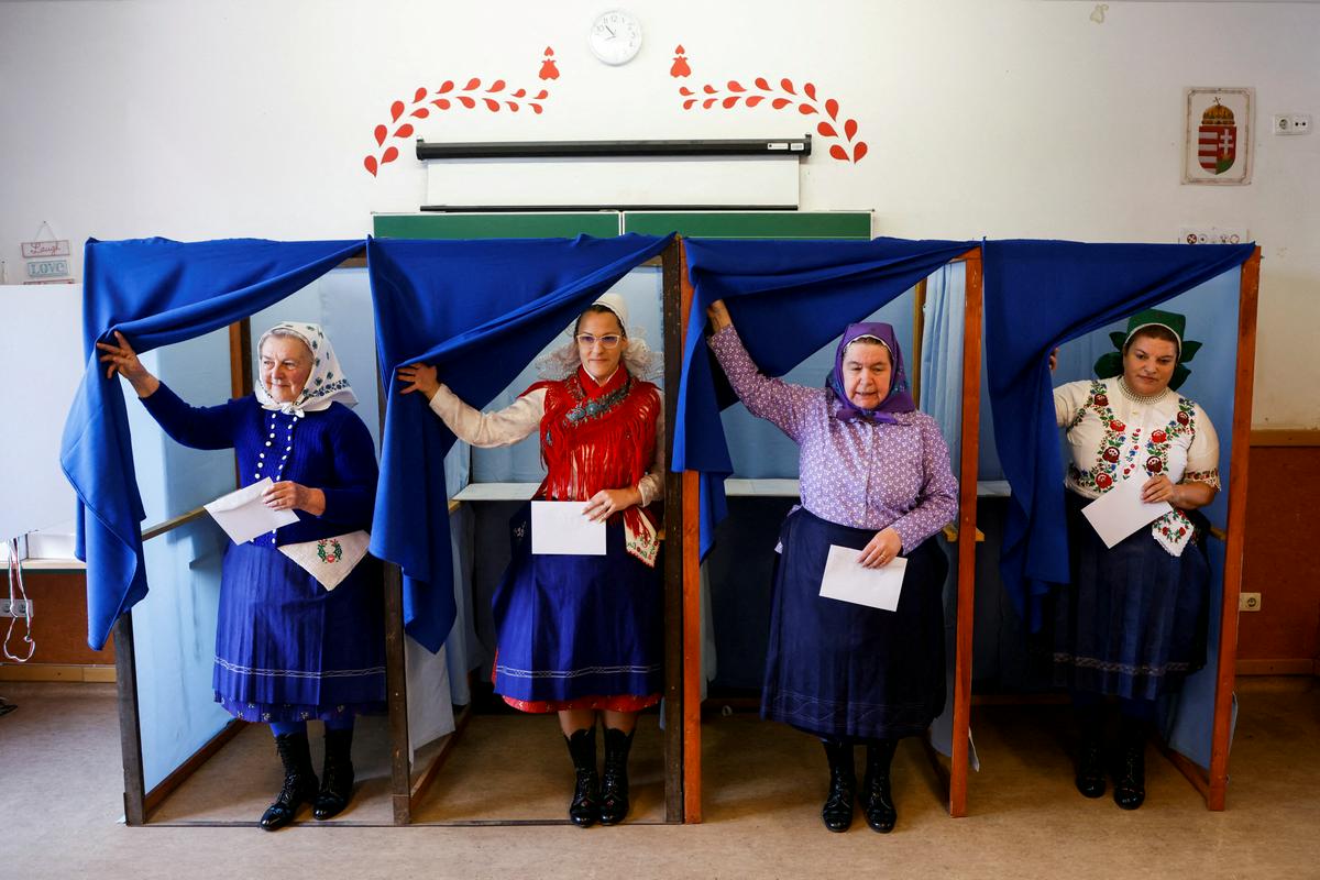 Volišča so bila odprta od 6. do 19. ure. Foto: Reuters