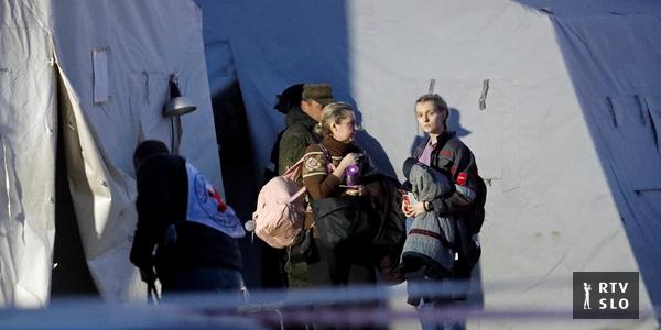 Drei Busse mit Zivilisten verließen Mariupol.  Berichten zufolge hat das ukrainische Militär ein russisches Schiff angegriffen.