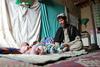 V Afganistanu trpi lakoto skoraj 10 milijonov otrok, ZDA medtem zadržujejo afganistanske milijarde