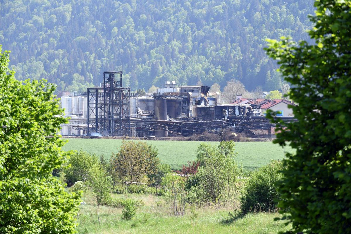 Uničena tovarna v Kočevju. Foto: BoBo