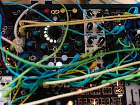 Štirikanlani bobnarski sampler VPME Quad Drum. Foto: MMC RTV SLO/ Miloš Ojdanić