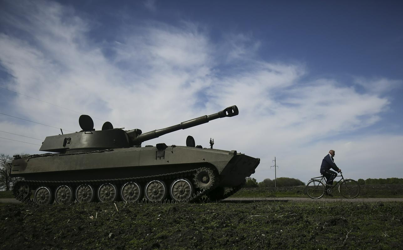 Havbica v uporabi ukrajinske vojske na območju Harkova. Foto: EPA