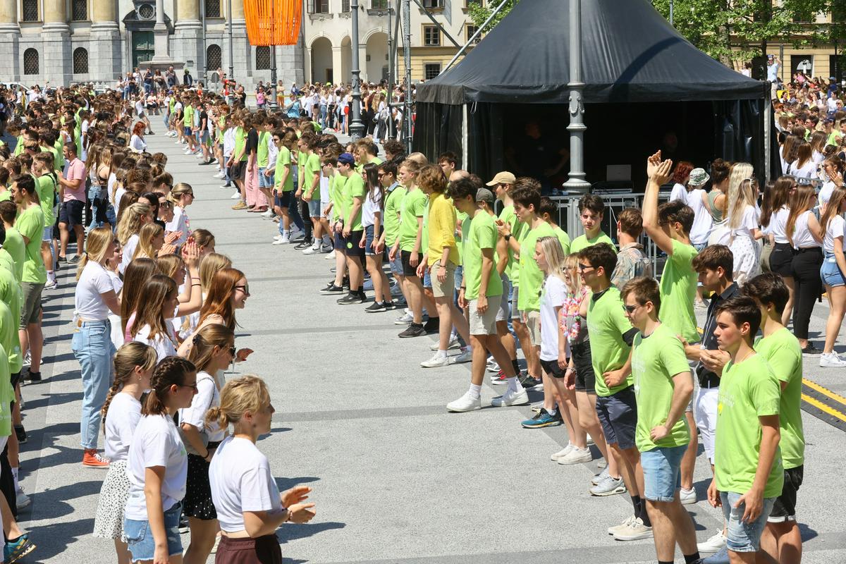 Maturanti na Kongresnem trgu v Ljubljani. Foto: BoBo