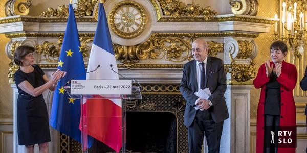 Grève des diplomates contre les réformes de Macron menant à la « fin de la diplomatie française »