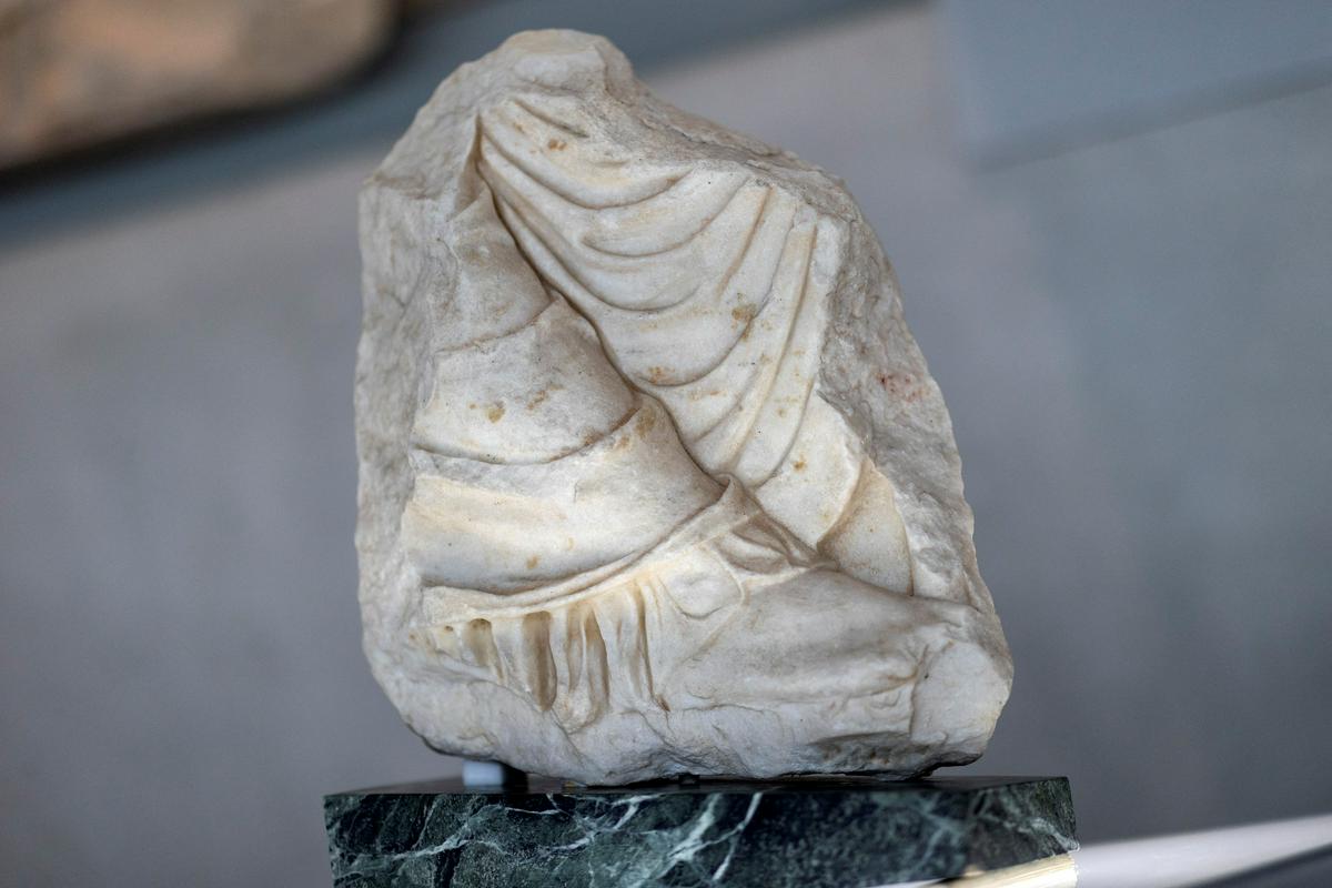 Tudi pri tem dragocenem artefaktu, ki je nekako našel pot iz Grčije v tujino, je bil vpleten britanski diplomat. Foto: Reuters
