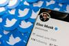 Plačljive modre kljukice ostajajo, Twitter z novim sistemom moderiranja