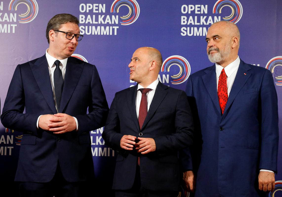 Srbski predsednik Vučić (levo), makedonski premier Kovačevski in albanski premier Rama. Foto: Reuters