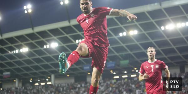 Os sérvios fizeram uma pausa, Mitrović e Vlahović também no Qatar