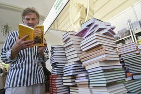 Nov korak v "derusifikaciji": Ukrajina omejuje ruske knjige in glasbo