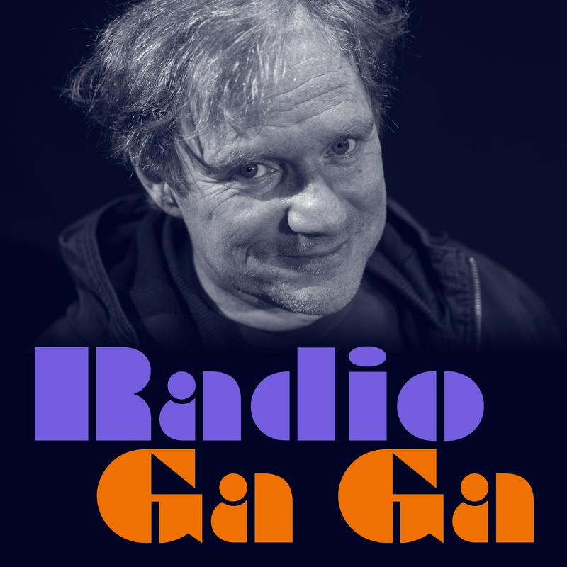 Glejte Radio Ga Ga v živo!