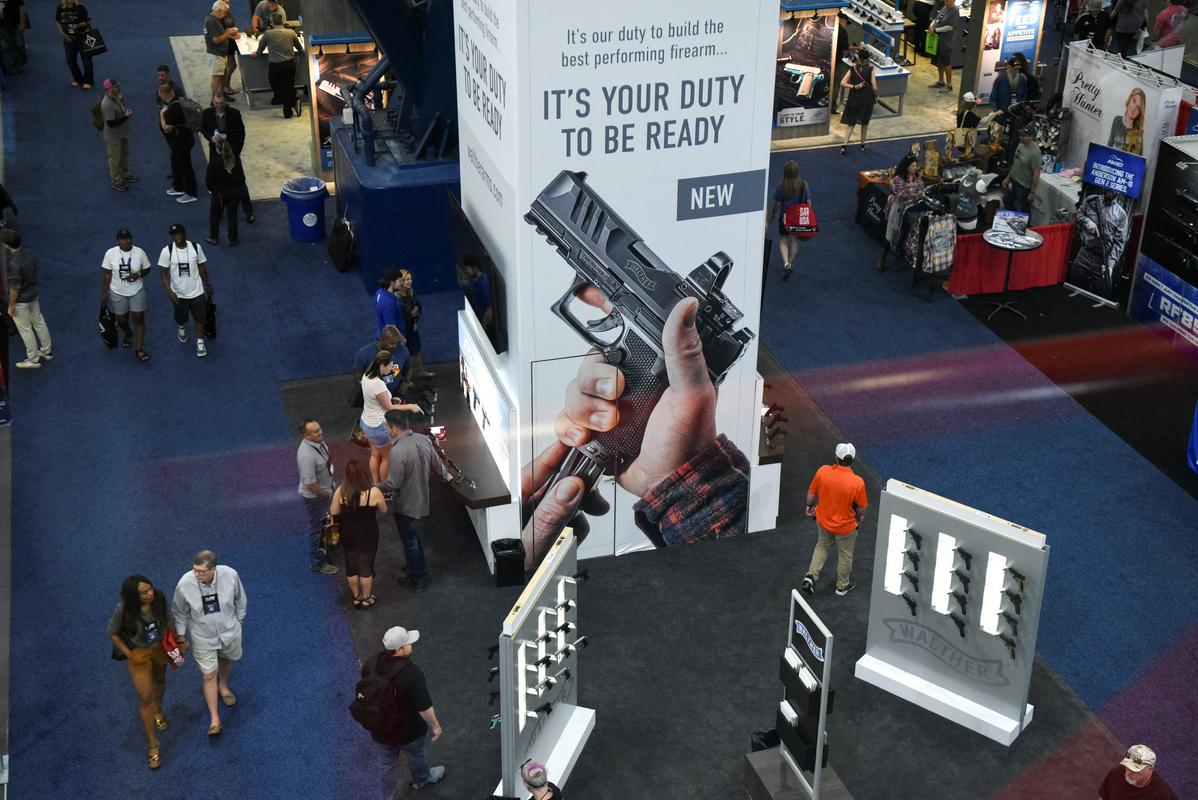 Orožarski lobij v ZDA ostro nasprotuje kakršnim koli omejitvam za nošenje orožja. Foto: Reuters