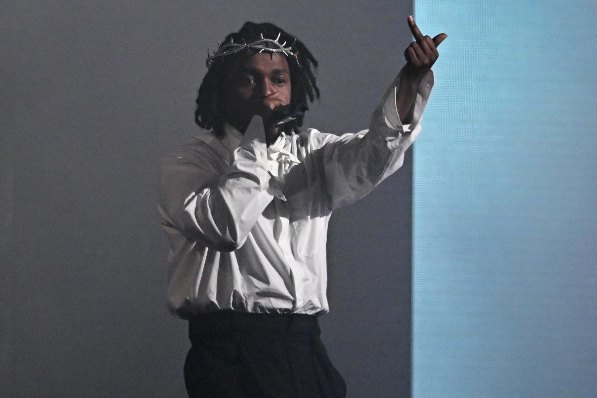 Kendrick Lamar med zaključnim nastopom na Glastonburyju. Foto: Reuters