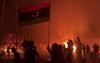 Protestniki vdrli v parlament v Libiji in ga zažgali