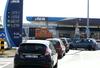 Hrvaška cene goriva zamrznila še za 14 dni, manjši distributerji naj bi zaprli črpalke