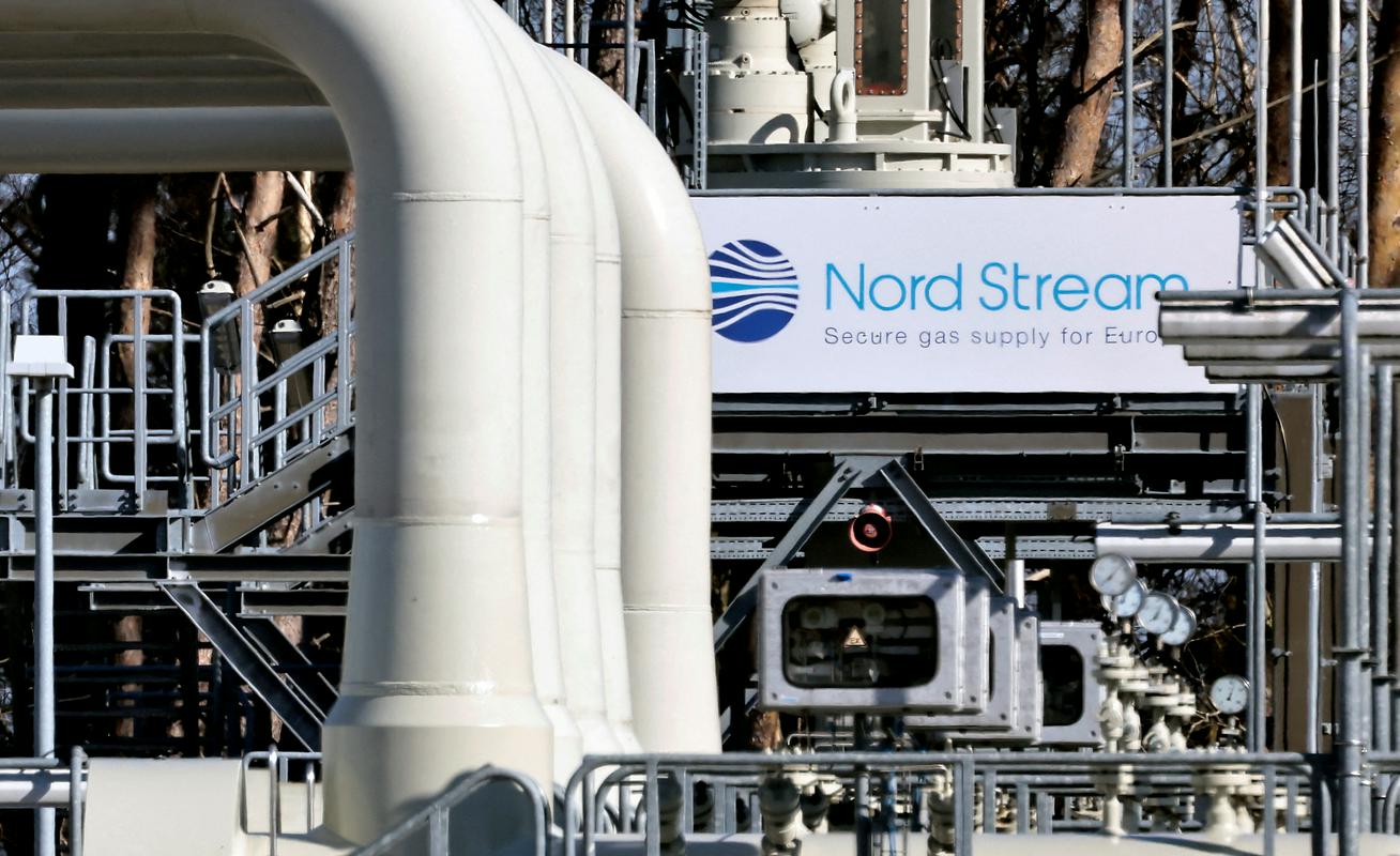 Rusija trdi, da potrebuje turbino za začetek vzdrževalnih del na plinovodu Severni tok 1 pri kompresijski postaji Portovaja. Na fotografiji plinovodna infrastruktura v nemškem kraju Lubmin. Foto: Reuters