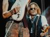 Na koncertu Johnnyja Deppa: Razočaran nad človeštvom našel uteho v kitari