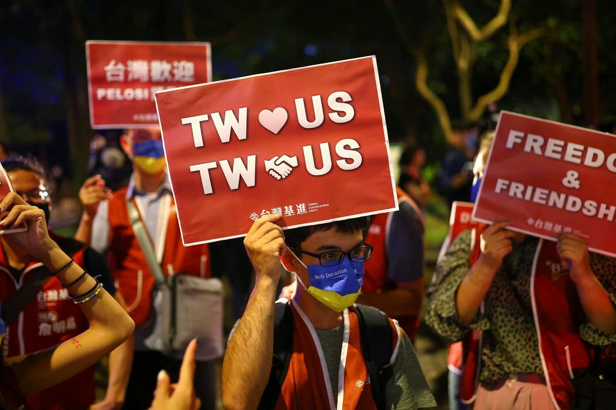 Tajvanci so navdušeni nad obiskom tako visoke predstavnice ameriške politike. Foto: Reuters