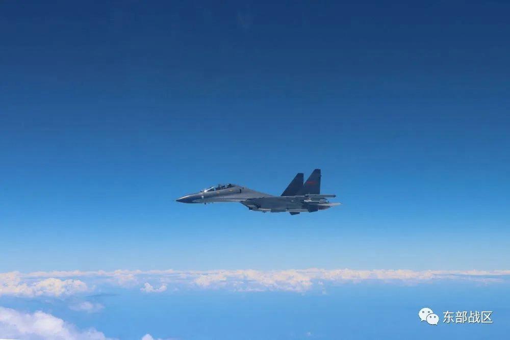 Kitajsko vojaško letalo. Foto: Reuters