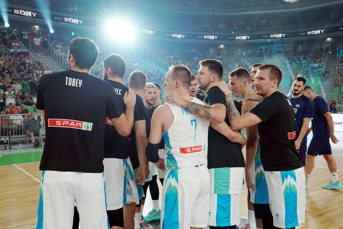 Slovenske košarkarje v soboto čaka še šesta pripravljalna tekma, potem pa bodo pred EuroBasketom odigrali še kvalifikacijska obračuna za svetovno prvenstvo proti Estoniji in Nemčiji. Foto: www.alesfevzer.com