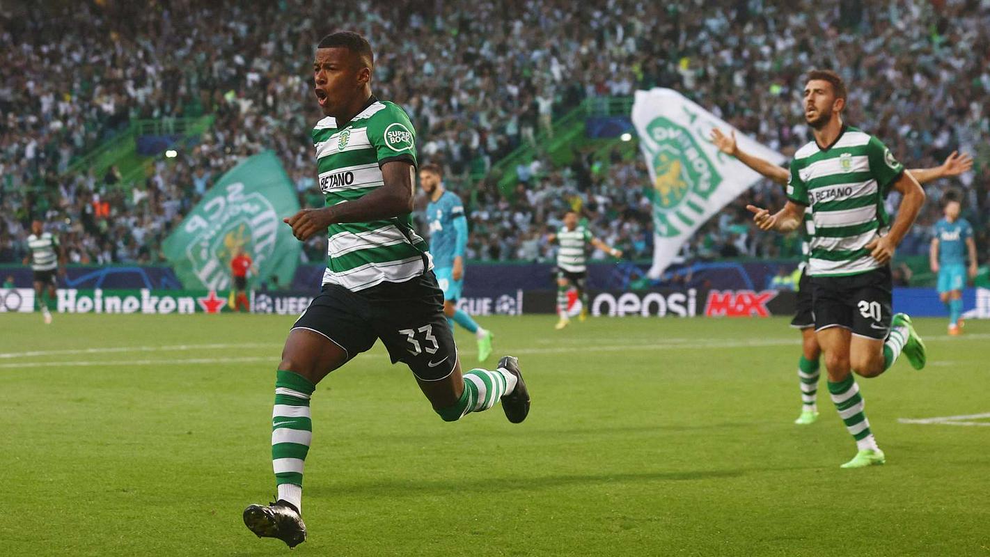 O Sporting de Lisboa garantiu uma doce vitória no jogo de abertura do Grupo D, na terça-feira, depois de esmagar a resistência do Tottenham nos acréscimos.  Paulinho e Arthur Gomes (foto) marcaram para os portugueses aos 91 e 93 minutos.  Foto: Reuters