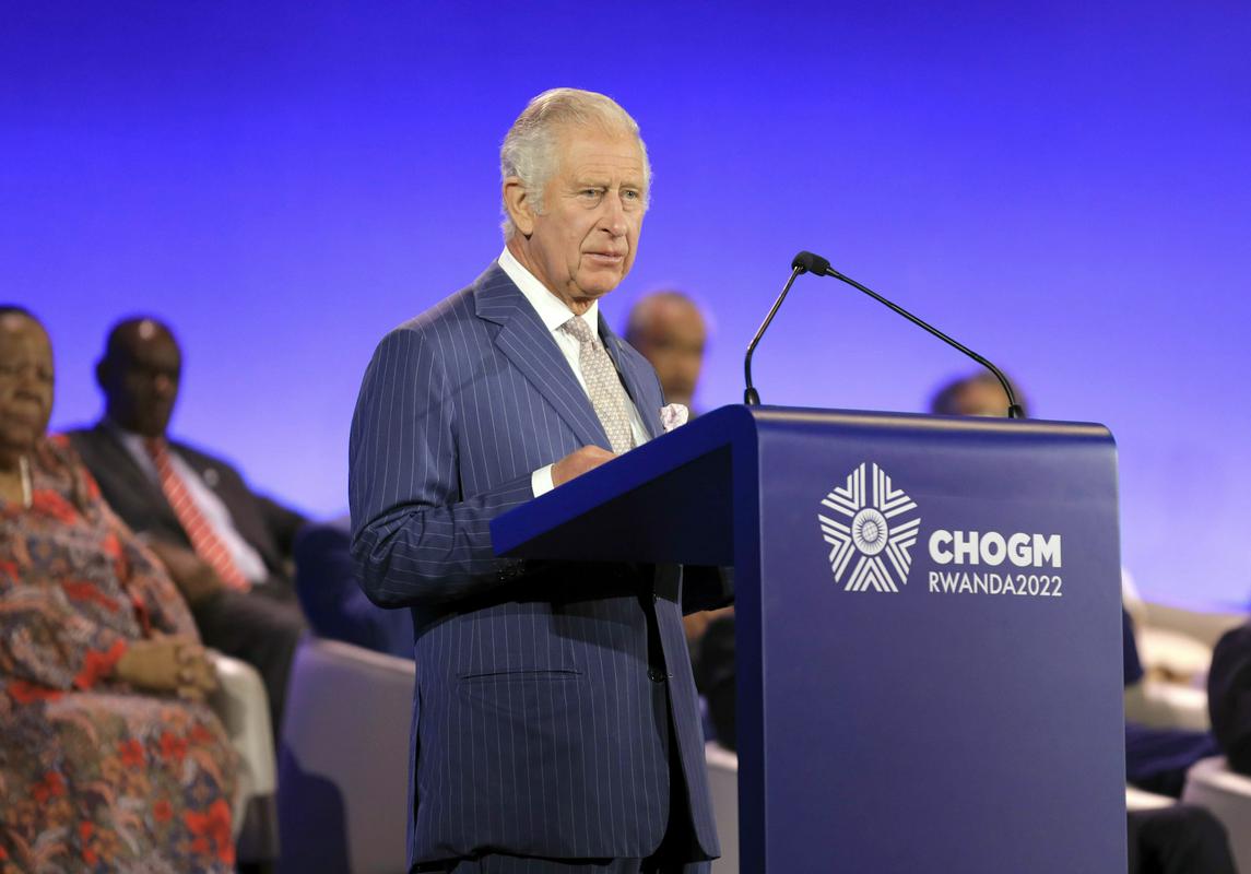 Takrat še princ Charles se je junija letos v imenu kraljice udeležil vrha britanske skupnosti narodov v Ruandi, kjer je izrazil 