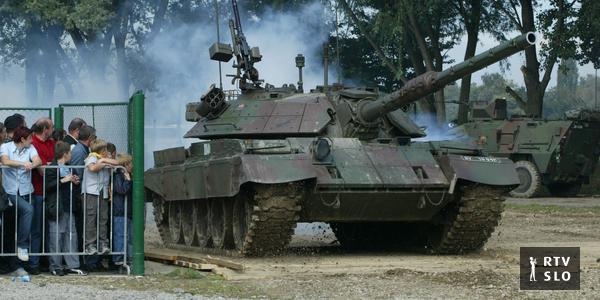 Deutsche Lastwagen im Austausch gegen slowenische M55S-Panzer, die in die Ukraine geschickt werden sollen