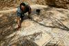 Strokovnjake skrbi ohranitev talnega mozaika, odkritega v begunskem taborišču v Gazi