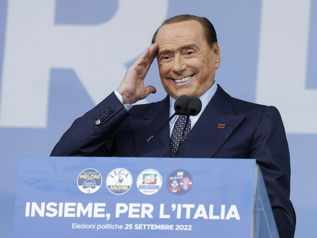 V preteklosti je Berlusconi veljal za prijatelja ruskega predsednika, po ruski invaziji na Ukrajino pa je dejal, da je zaradi Putinovega ravnanja razočaran. Foto: EPA