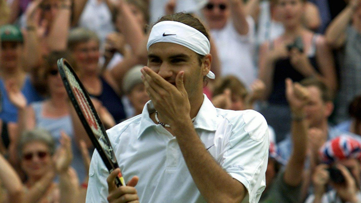 Legendi turnirja v Wimbledonu Roger Federer in Pete Sampras sta se le enkrat pomerila na uradnem dvoboju, in sicer leta 2001, ko je napeti obračun osmine finala dobil Švicar (7:6, 5:7, 6:4, 6:7 in 7:5). 
