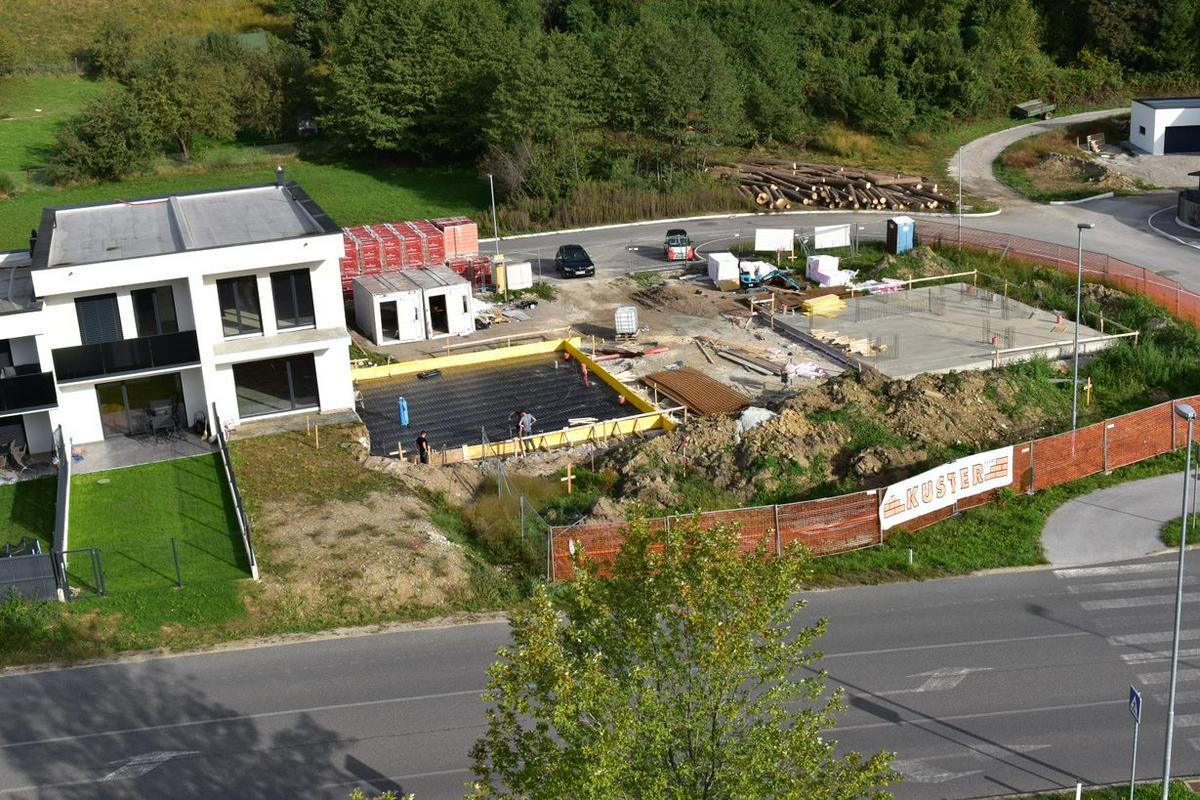 Na sliki je bivalna enota v izgradnji, namenjena stanovalcem CUDV Črna na Koroškem, ki jih bodo letos začeli seliti iz institucije. Foto: CUDV Črna na Koroškem