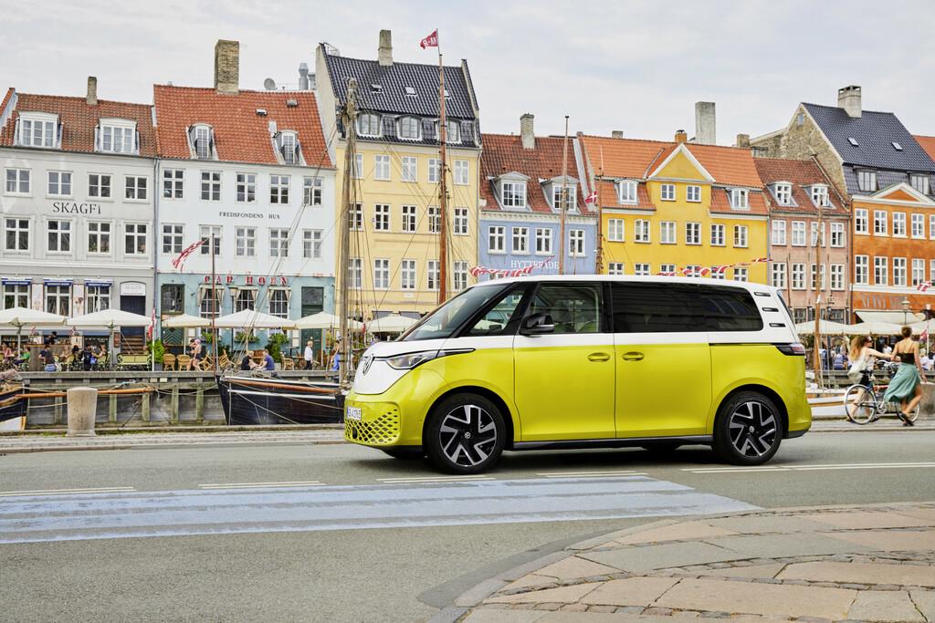 Baterija z zmogljivostjo 77 kWh obljublja za 425 kilometrov vožnje. Povedali pa so nam tudi, da prihajajo različice z manj in bolj zmogljivimi baterijami. Foto: Volkswagen