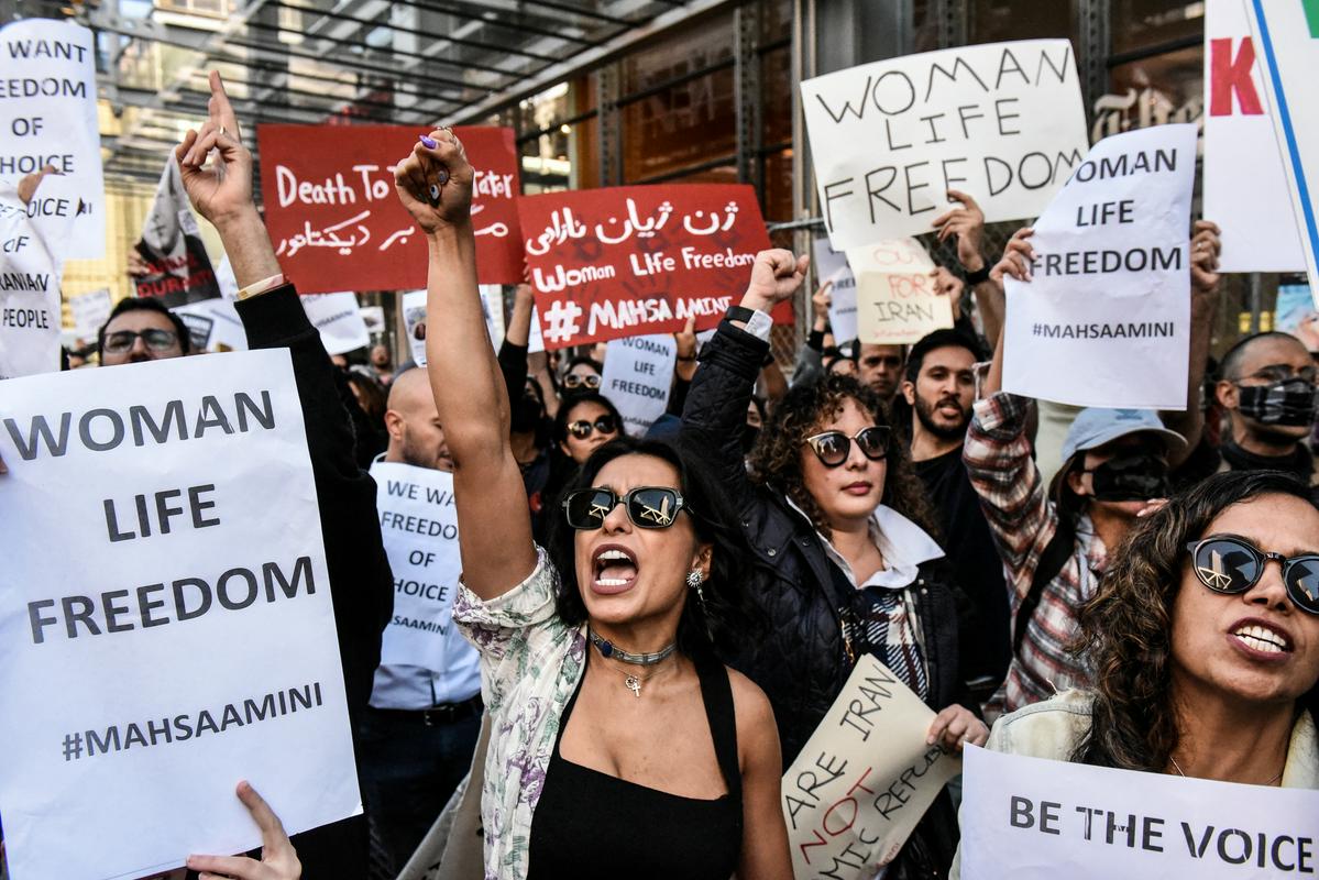 Protesti potekajo vse od smrti Mahse Amini. Foto: Reuters