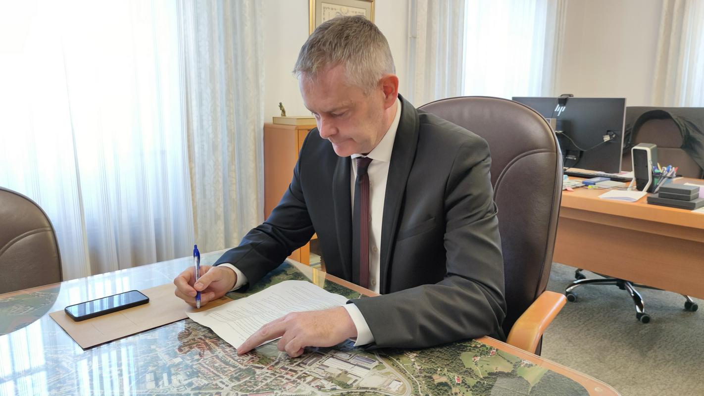Vlada za zdaj ni pokazala dovolj posluha za povprečnine, je dejal župan. Foto: MMC RTV SLO/Gorazd Kosmač