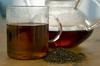 Nov Guinnessov rekord: Južnoafričanka v eni uri postregla 249 skodelic čaja