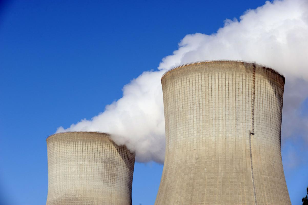 Varšava želi energijo iz termoelektrarn nadomestiti z jedrsko energijo. Foto: EPA