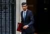 Novi britanski premier, milijonar Sunak, se seli v skromno stanovanje na Downing Street 10